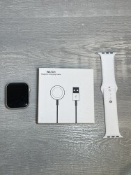 Apple Watch SE 44mm Silver Aluminum GPS - C - Apple